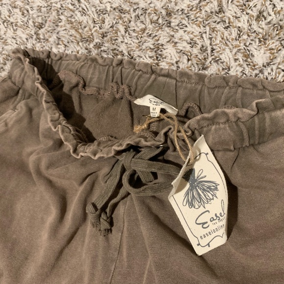 BNWT | Easel Signature Flowy Wide Leg Pants - Picture 3 of 6